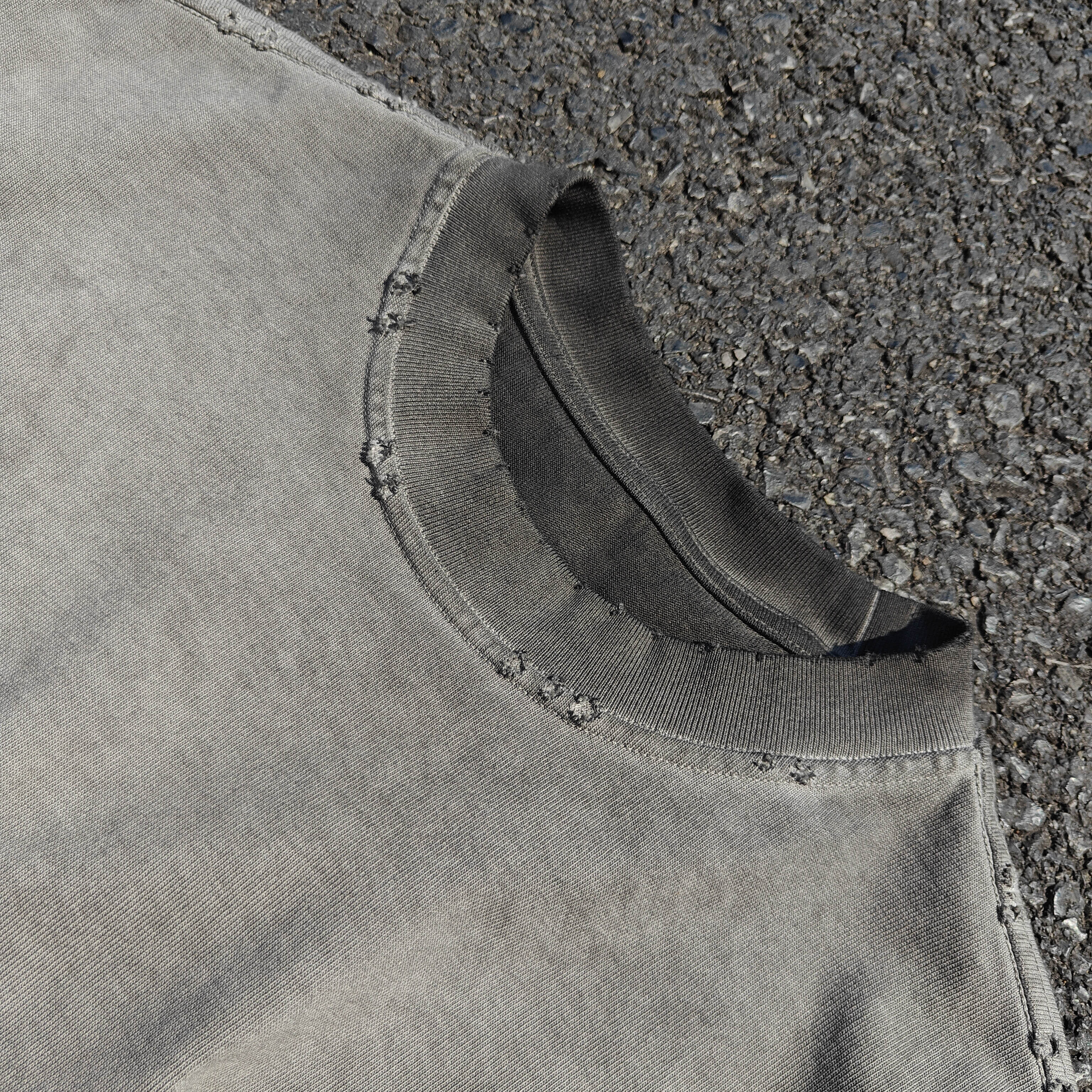 Akaza Distressed & Washed 260gsm Gray Cotton T-Shirt
