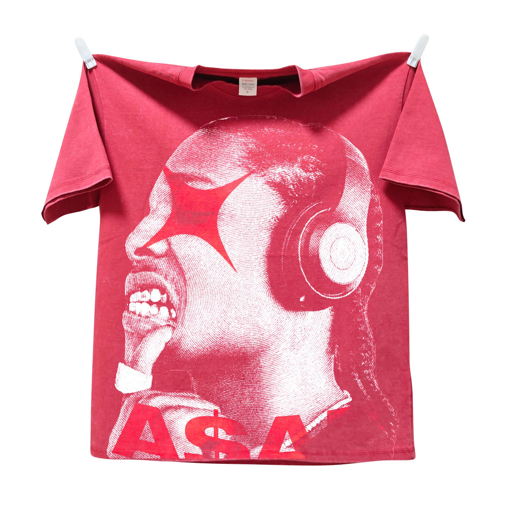 Real photo of the Headphones Star Portrait Oversized Washed T-Shirt